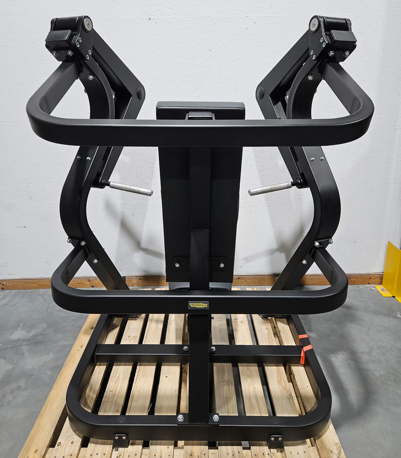 TechnoGym Pure Strength Chest Press, Bankdrückmaschine Plate loaded, Brustpresse, Farbe Schwarz, gebraucht - überholter Zustand - Image 4