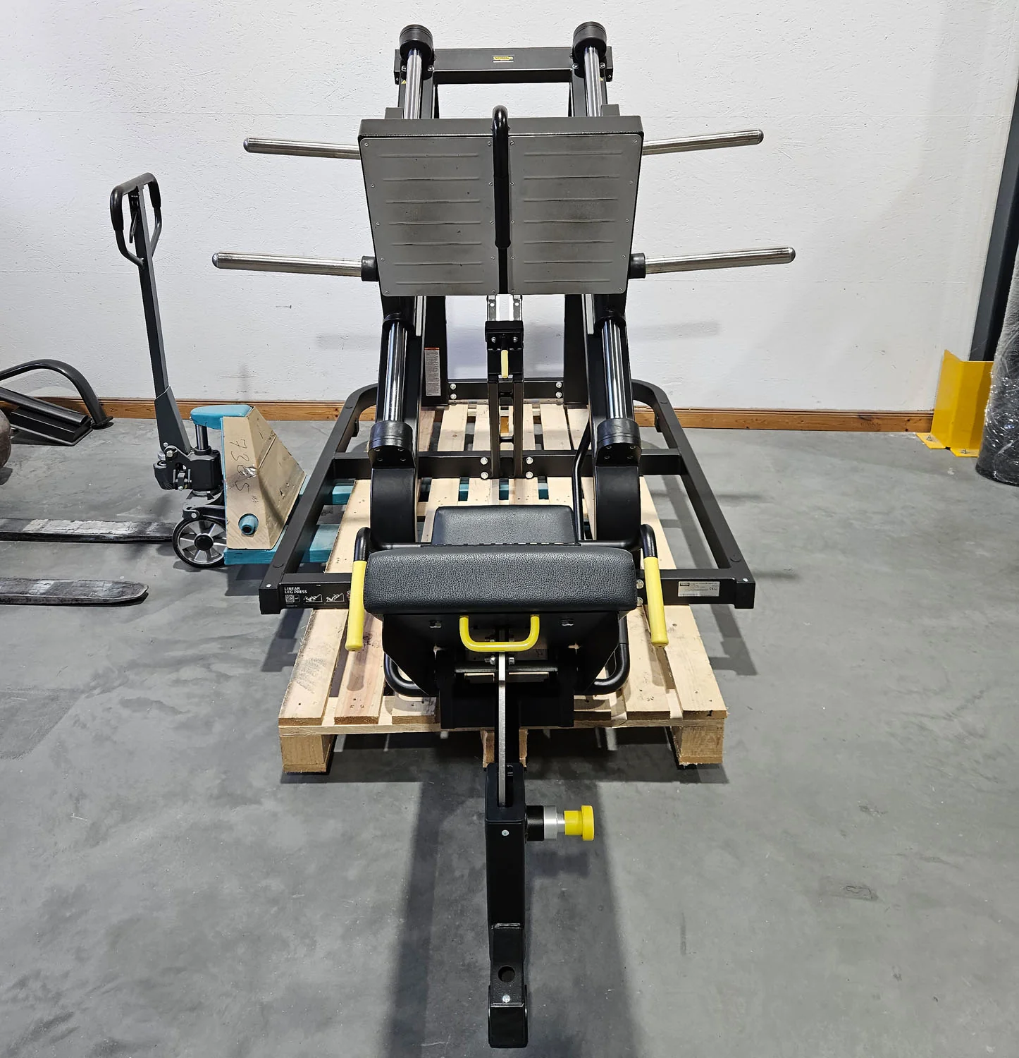 Technogym Pure Strength Linear Leg Press, Plate loaded 45° Beinpresse, Farbe Schwarz, gebraucht, überholter Zustand - Image 4