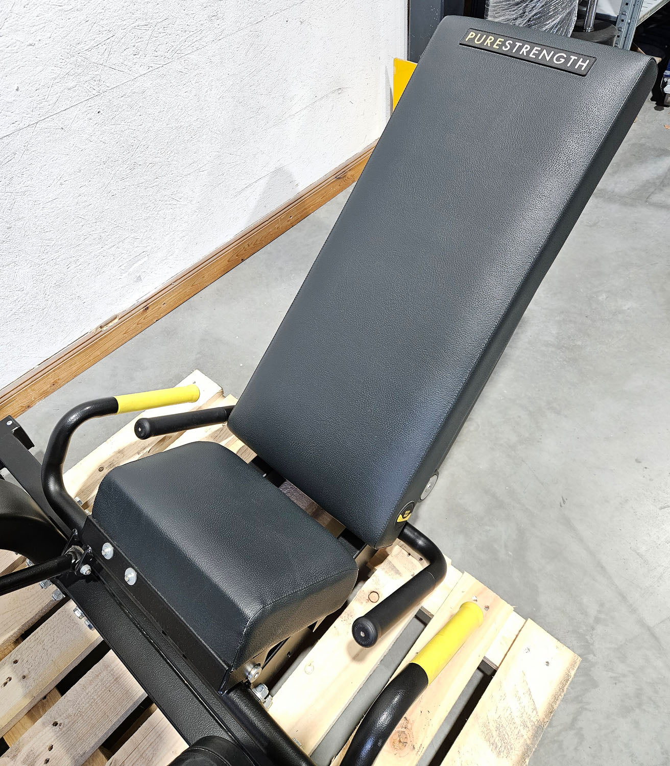 Technogym Pure Strength Linear Leg Press, Plate loaded 45° Beinpresse, Farbe Schwarz, gebraucht, überholter Zustand - Image 5