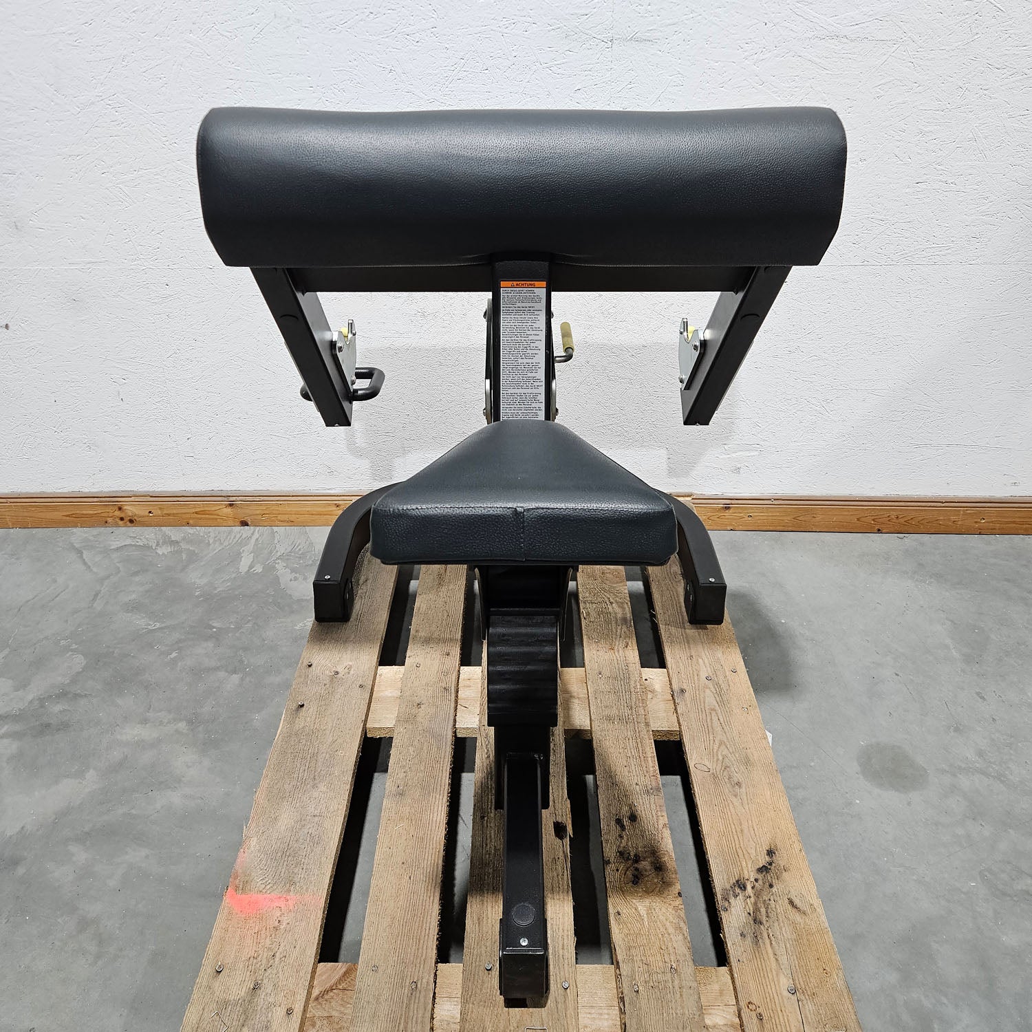 TechnoGym Pure Strength Scott Bench Scottcurl Bank, Bizeps Trainingsbank, Farbe Schwarz, gebraucht - überholter Zustand - Image 3