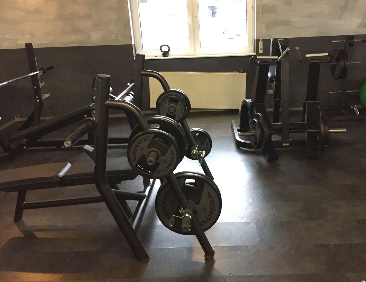 TechnoGym Pure Strength Set, 6 Plate loaded Kraftgeräte, Baujahr 2014, sehr junge gebrauchte Fitnessgeräte - weitere Geräte auf Anfrage - Image 3