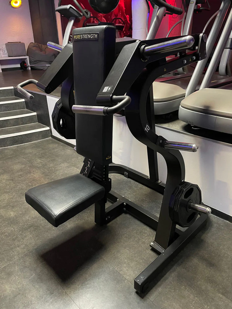 TechnoGym Pure Strength Set, 7 Plate loaded Kraftgeräte, inkl. Hantelscheiben, gebraucht - geprüfter Zustand - Image 11