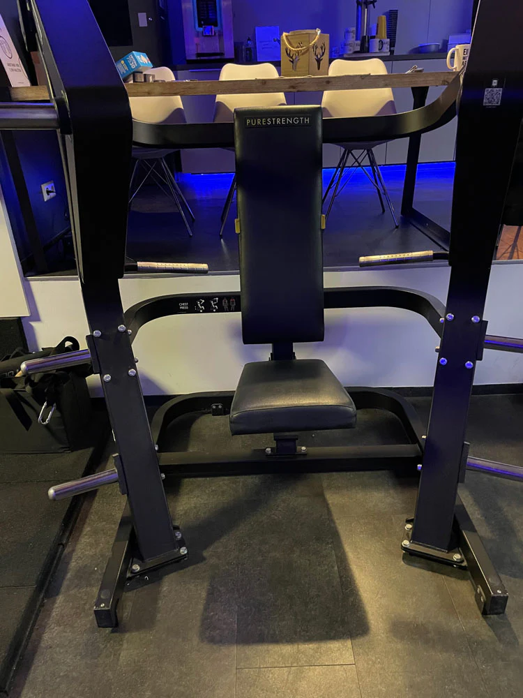 TechnoGym Pure Strength Set, 7 Plate loaded Kraftgeräte, inkl. Hantelscheiben, gebraucht - geprüfter Zustand - Image 6