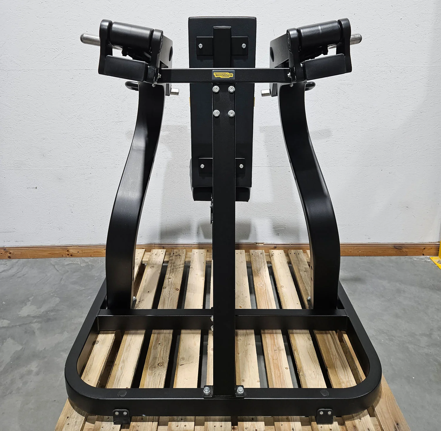 TechnoGym Pure Strength Shoulder Press, Schulterpresse Plate loaded, Farbe Schwarz, gebraucht - überholter Zustand - Image 4
