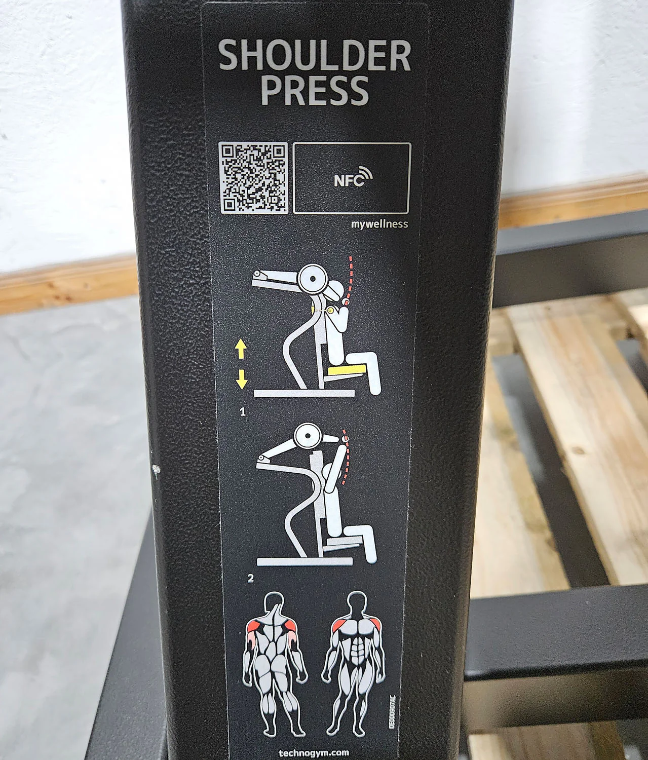 TechnoGym Pure Strength Shoulder Press, Schulterpresse Plate loaded, Farbe Schwarz, gebraucht - überholter Zustand - Image 8