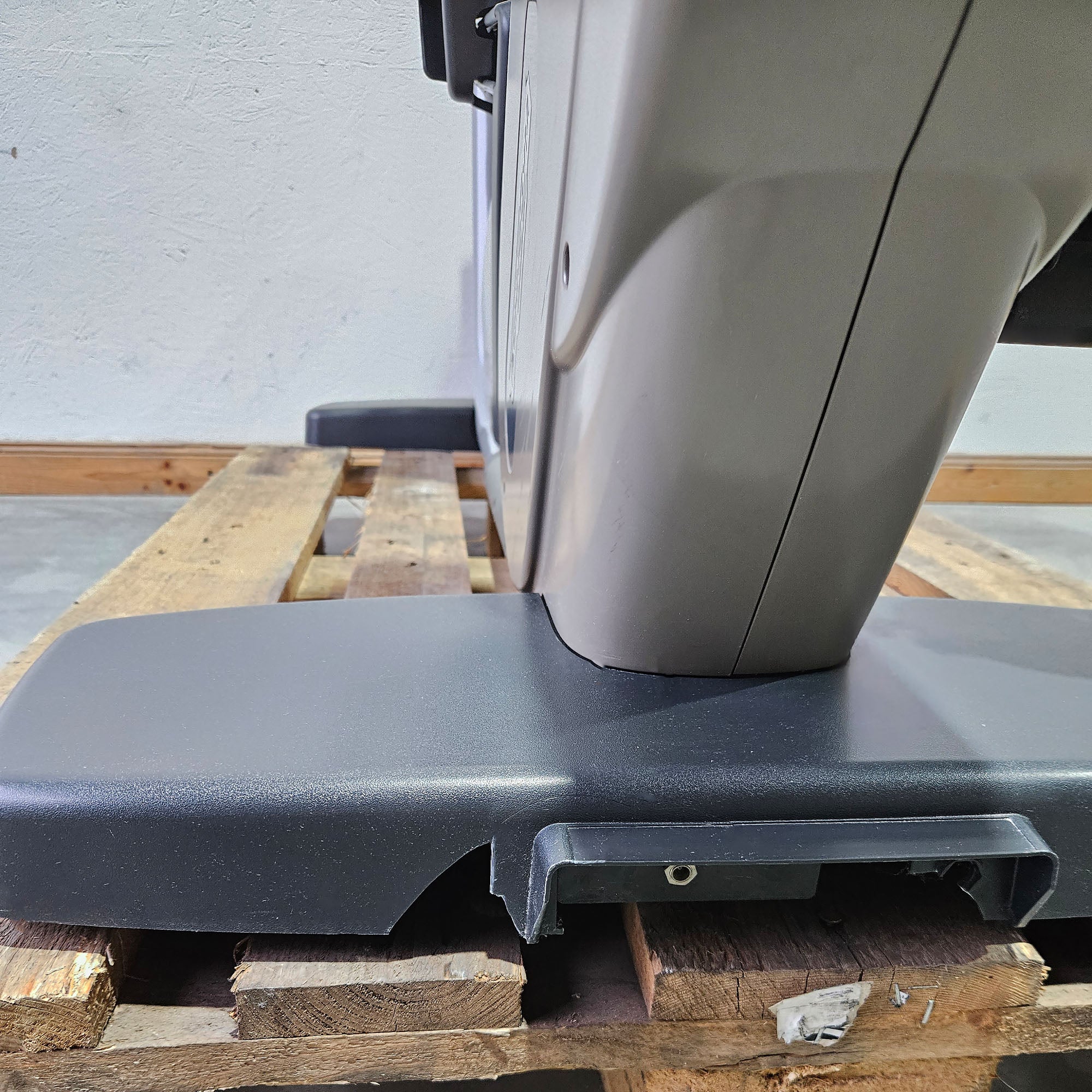 TechnoGym Recumbent Excite Line Recline 700, LED Display, mit Handpuls, Polster Rot-Braun, gebraucht - überholter Zustand - Image 12