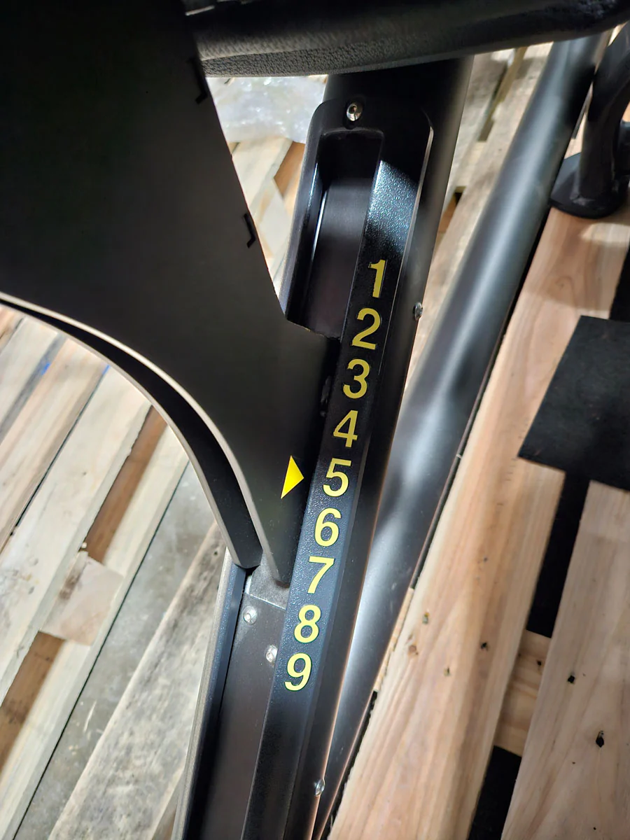 Technogym Schrägdrückerbank, Olympic Inclined Bench, Hantelbank zum Schrägbankdrücken, Rahmenfarbe Schwarz, gebraucht - überholter Zustand - Image 2