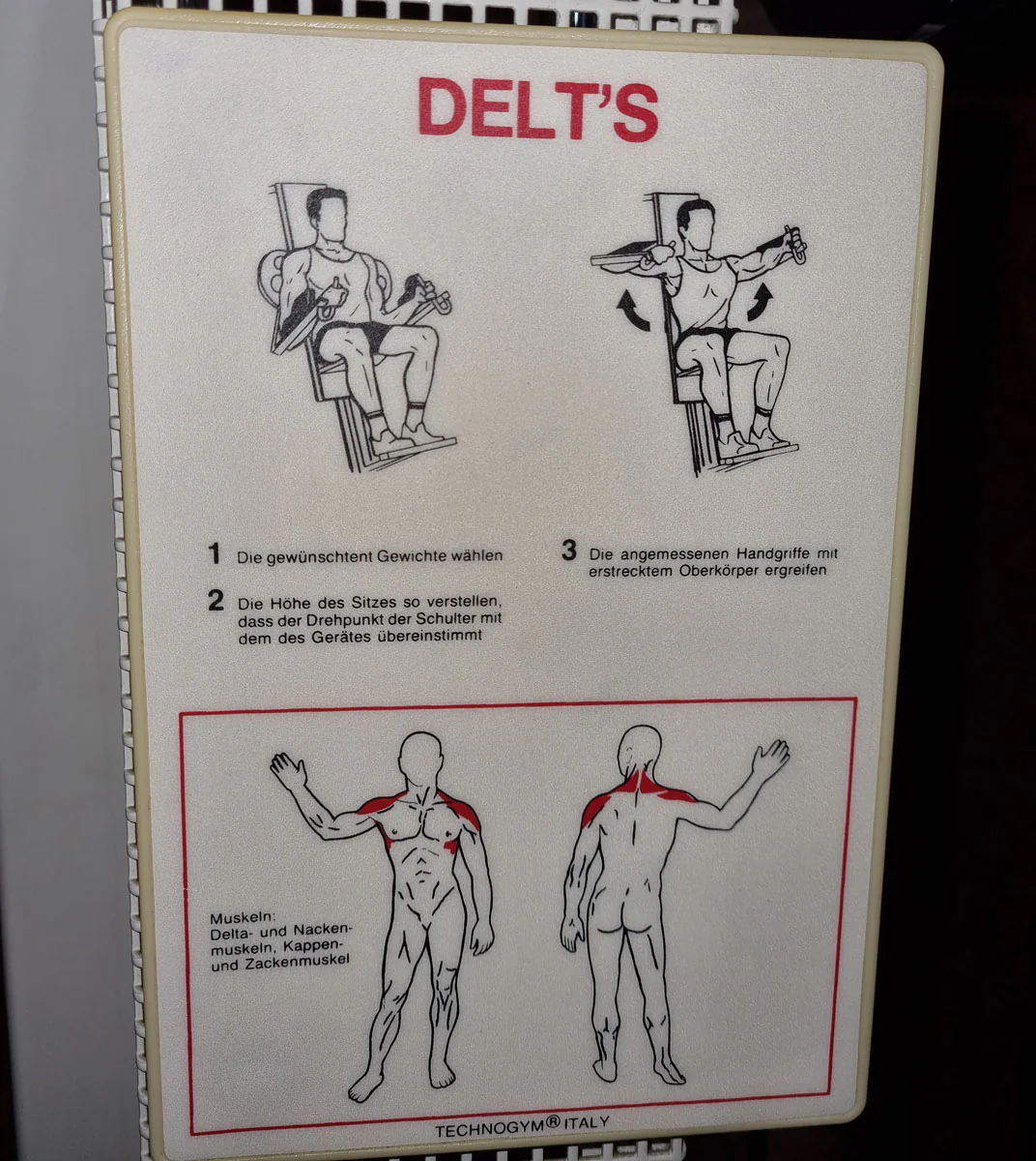 Technogym Seithebe Delts Kraftgerät Schulter, Lateral Raise, Silverline, Rahmenfarbe Weiß, Polsterfarbe Schwarz, gebraucht - Image 5