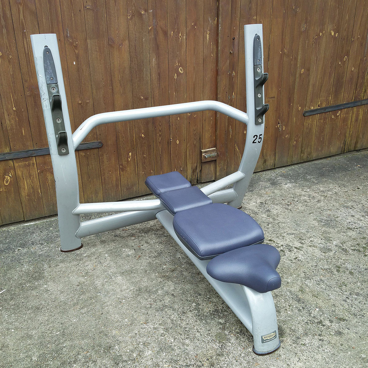 TechnoGym Selection Line Kraftgeräte Set-/Park mit 10 Fitnessgeräten, weitere Geräte auf Wunsch, gebraucht, geprüft und aufbereitet - Image 9