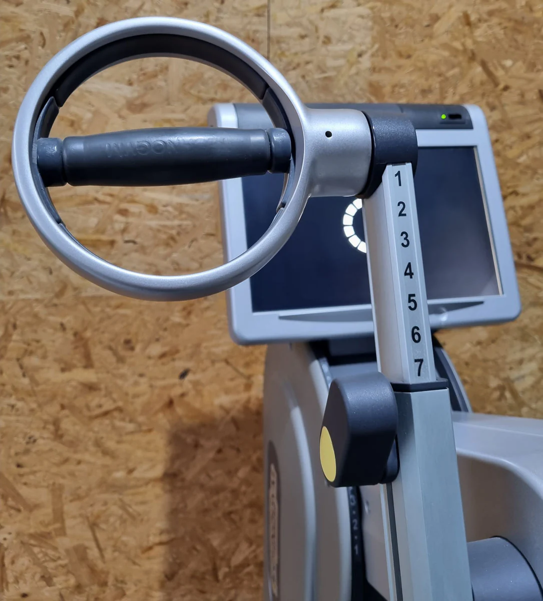 Technogym Top Excite, Oberkörpertrainer, Oberkörperergometer, ROLLSTUHL geeignet, Handergometer, Cardiotraining für Arme und Schulter, gebraucht - überholter Zustand - Image 10