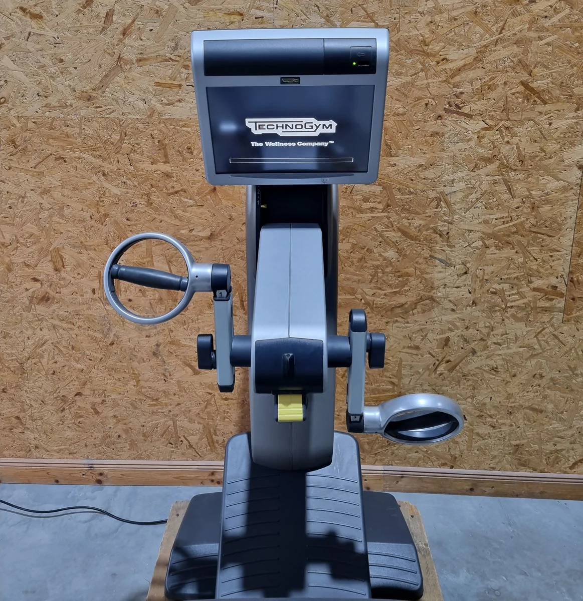 Technogym Top Excite, Oberkörpertrainer, Oberkörperergometer, ROLLSTUHL geeignet, Handergometer, Cardiotraining für Arme und Schulter, gebraucht - überholter Zustand - Image 9