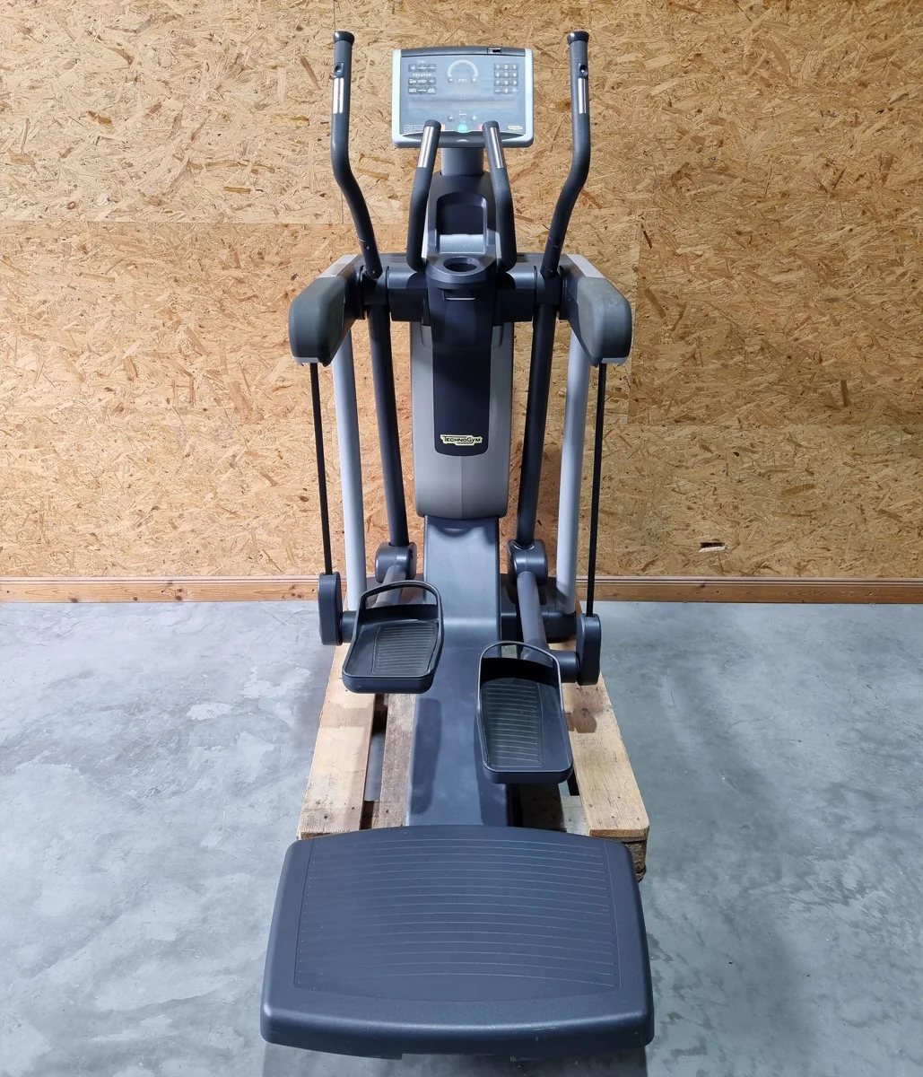 Technogym Vario Crosstrainer Excite+ Line, LED Konsole, variable Schrittlänge Ellipsentrainer, gebraucht - überholter Zustand - Image 5