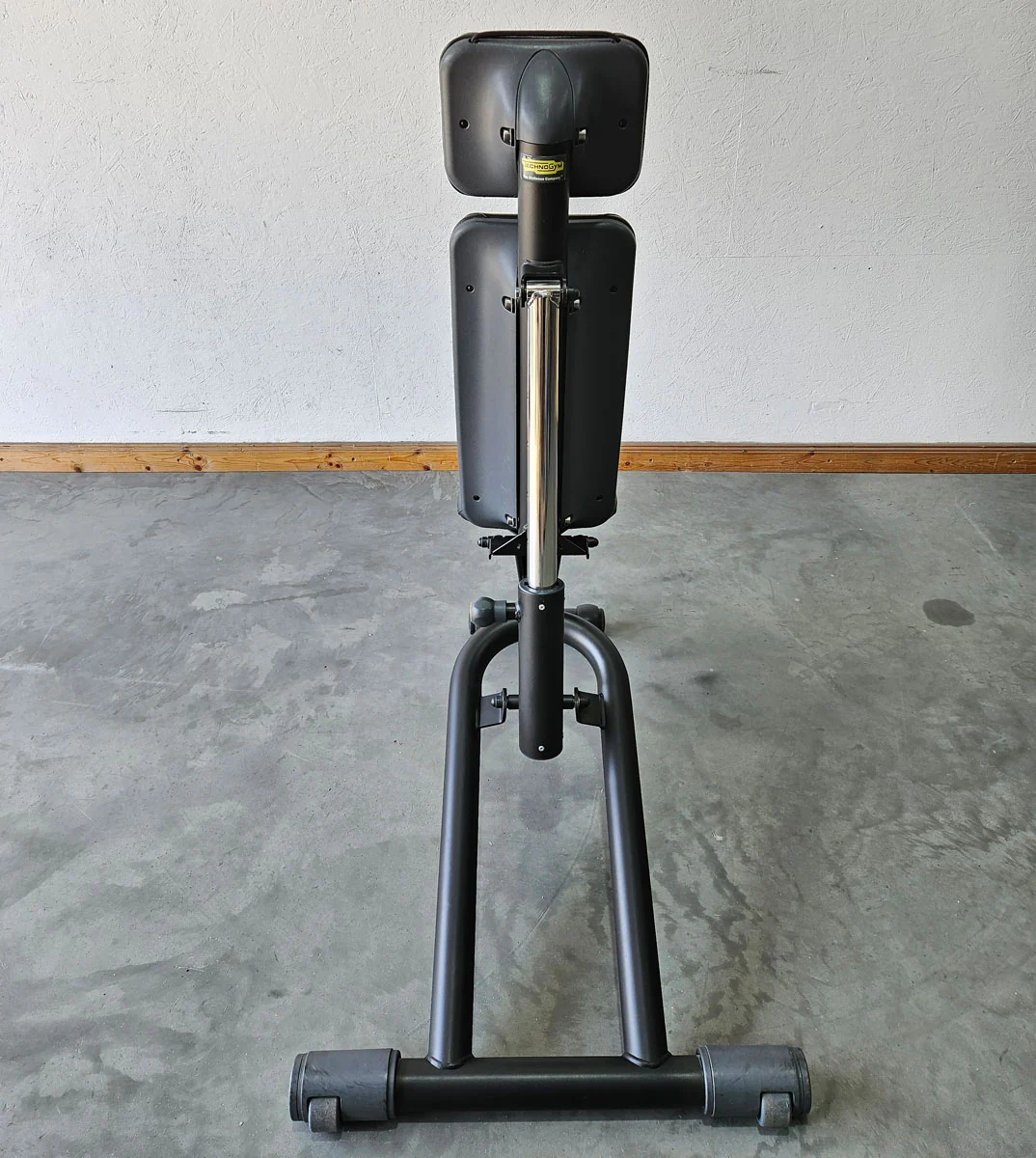Technogym verstellbare Hantelbank ohne Ablagen, Multibank, Universalbank, Adjustable Bench, Rahmenfarbe Schwarz, gebraucht - überholter Zustand - Image 5