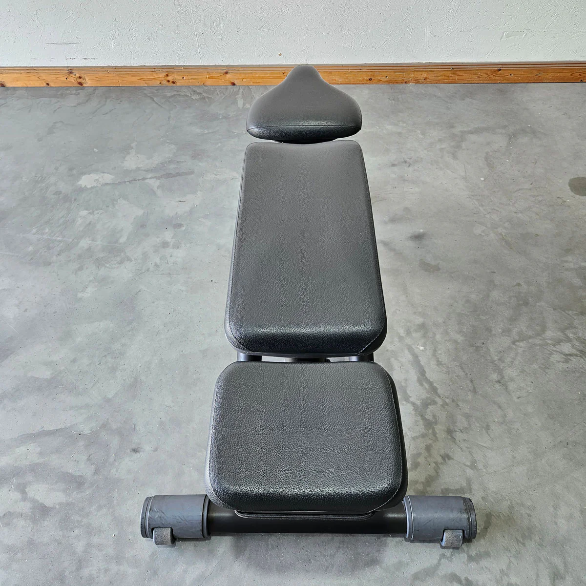 Technogym verstellbare Hantelbank ohne Ablagen, Multibank, Universalbank, Adjustable Bench, Rahmenfarbe Schwarz, gebraucht - überholter Zustand - Image 6