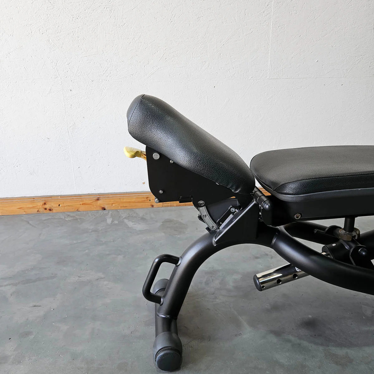 Technogym verstellbare Hantelbank ohne Ablagen, Multibank, Universalbank, Adjustable Bench, Rahmenfarbe Schwarz, gebraucht - überholter Zustand - Image 7