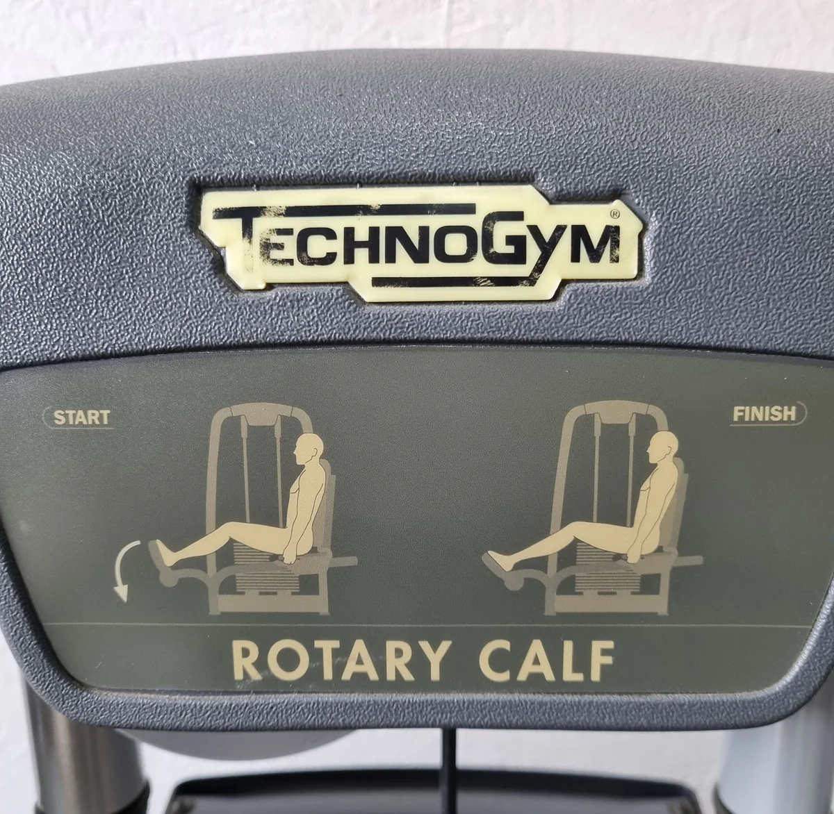 Technogym Wadenmaschine sitzend, Rotary Calf Press, Wadenpresse, Selection Line mit Isocontrol Display, Rahmenfarbe Silber, Polsterfarbe Braun, gebrauchter - überholter Zustand - Image 8