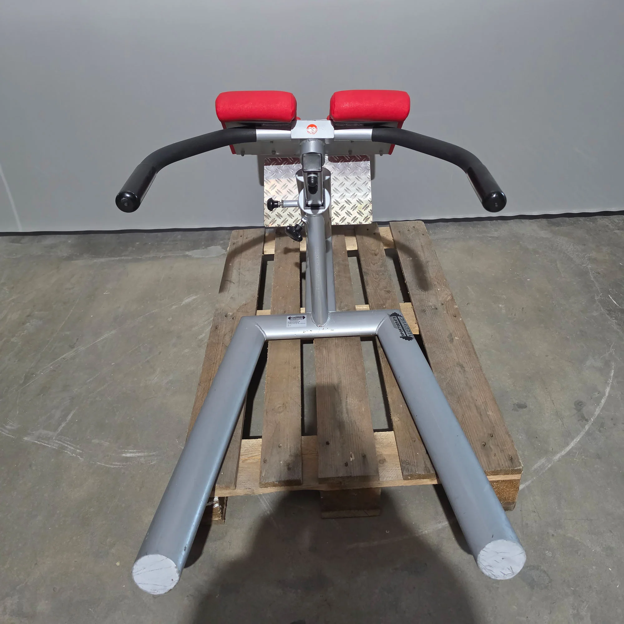Teuwsen Hyperextension, Rückenstreckerbank, 45° verstellbar, Rahmenfarbe Silber, gebraucht - mit Gebrauchsspuren - Image 5