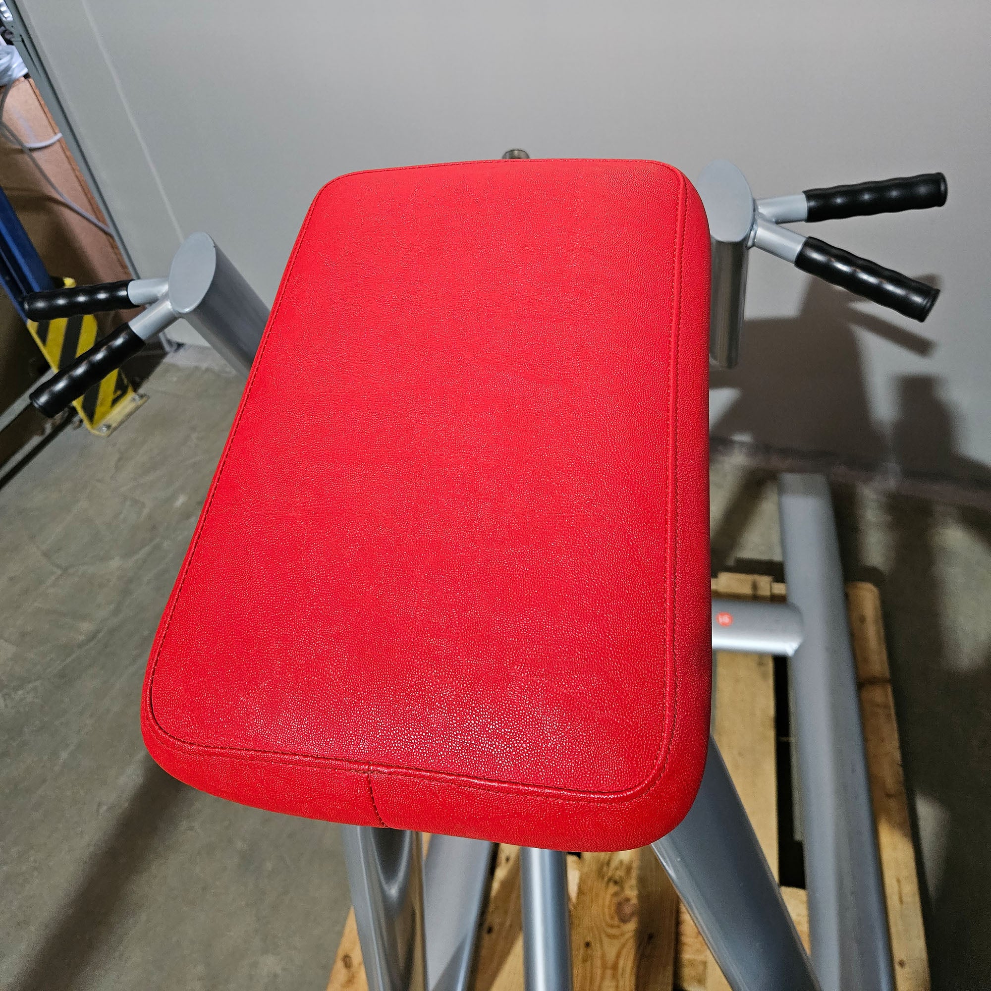 Teuwsen T-Bar Row Ruderstation mit Bruststütze. Ähnlich Gym80 oder L+K, Plate loaded Kraftgerät Rudern, Rahmen Silber, gebraucht - geprüfter Zustand - Image 7