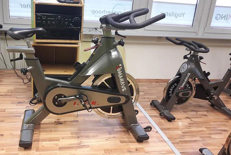 Tomahawk S-Serie Indoor Cycling, 22 Stück, mit großem Cycle Well Paket, Sonderfarbe, gebraucht - überholter Zustand - Image 2