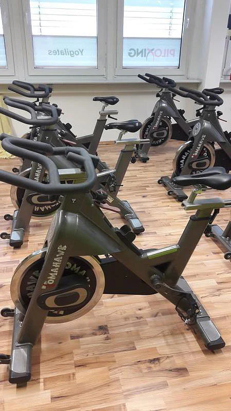 Tomahawk S-Serie Indoor Cycling, 22 Stück, mit großem Cycle Well Paket, Sonderfarbe, gebraucht - überholter Zustand - Image 3