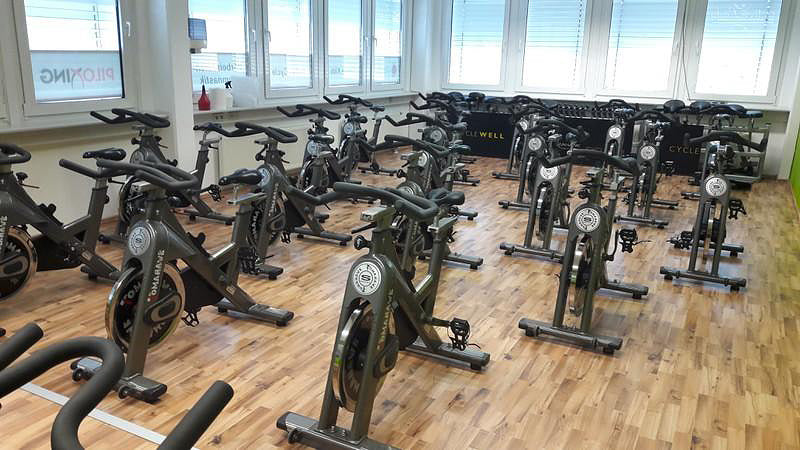Tomahawk S-Serie Indoor Cycling, 22 Stück, mit großem Cycle Well Paket, Sonderfarbe, gebraucht - überholter Zustand - Image 9