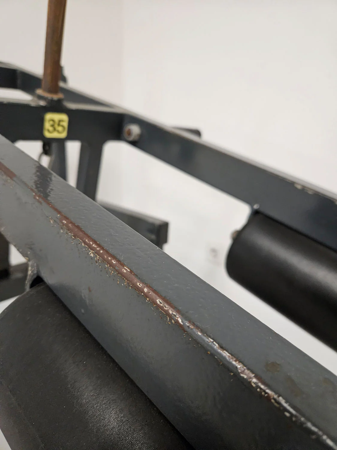 Wadenmaschine stehend, 180kg Steckgewichte + Aufnahme für Hantelscheiben, Oldschool Bodybuilding Kraftgerät, gebraucht mit Gebrauchsspuren - Image 8