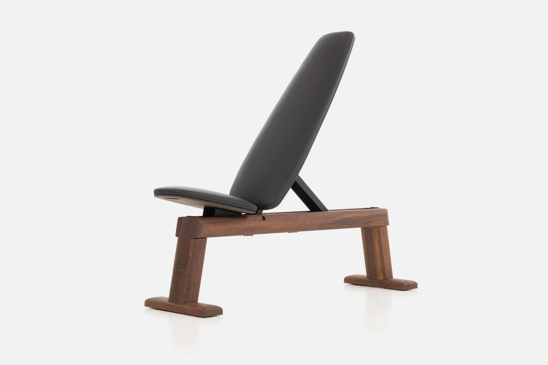 WaterRower NOHrD Weightbench Trainingsbank Nussbaum - Kunst oder Echtleder in Schwarz - Image 8